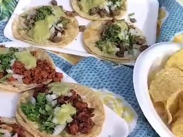 Two Wheel Tacos food